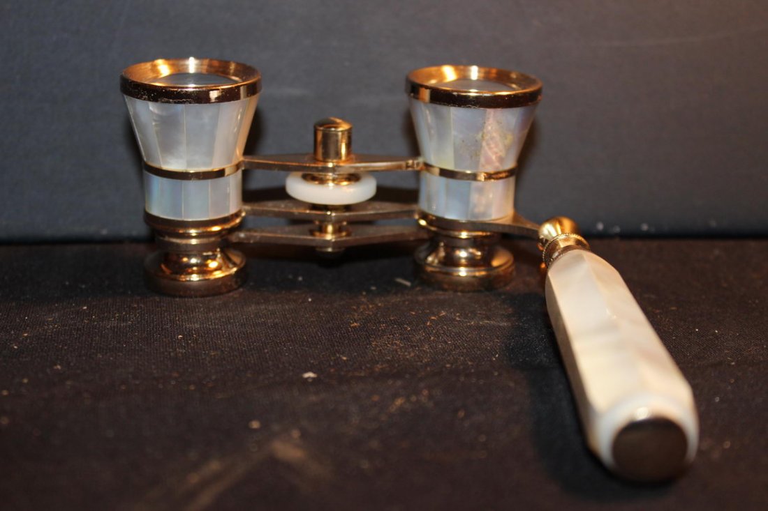 EXCELLENT PAIR OF OPERA GLASSES W/ OFF SET HANDLE -: EXCELLENT PAIR OF OPERA GLASSES W/ OFF SET HANDLE - MOTHER-OF-PEARL & BRASS - MINT