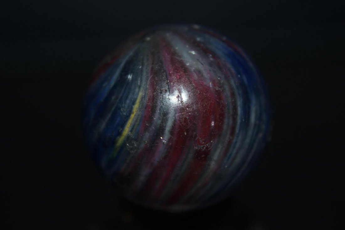 END OF THE DAY ONION SKIN - 1 1/4 GERMAN-MADE MARBLE: END OF THE DAY ONION SKIN - 1 1/4 GERMAN-MADE MARBLE SWIRL - MINOR SURFACE MARKS