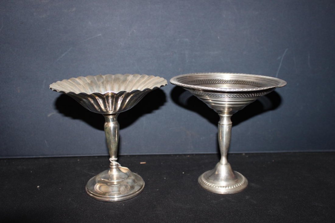 2 STERLING SILVER COMPOTES W/ WEIGHTED BASE - TOTAL: 2 STERLING SILVER COMPOTES W/ WEIGHTED BASE - TOTAL WEIGHT 19.2 TROY OZ
