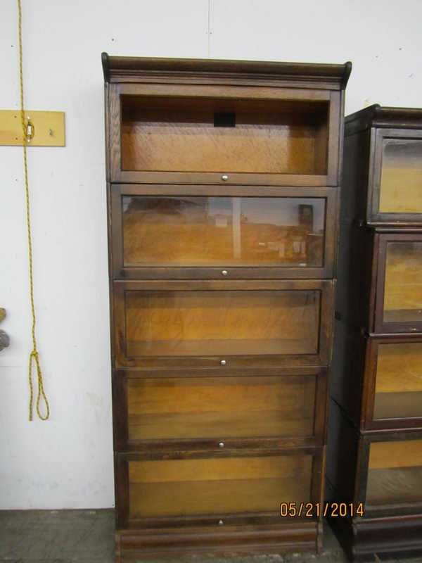 5 STACK OAK BOOKCASE IN ORIGINAL FINISH (HALE) WITH: 5 STACK OAK BOOKCASE IN ORIGINAL FINISH (HALE) WITH BIRDSEYE BACKS - CONDITION