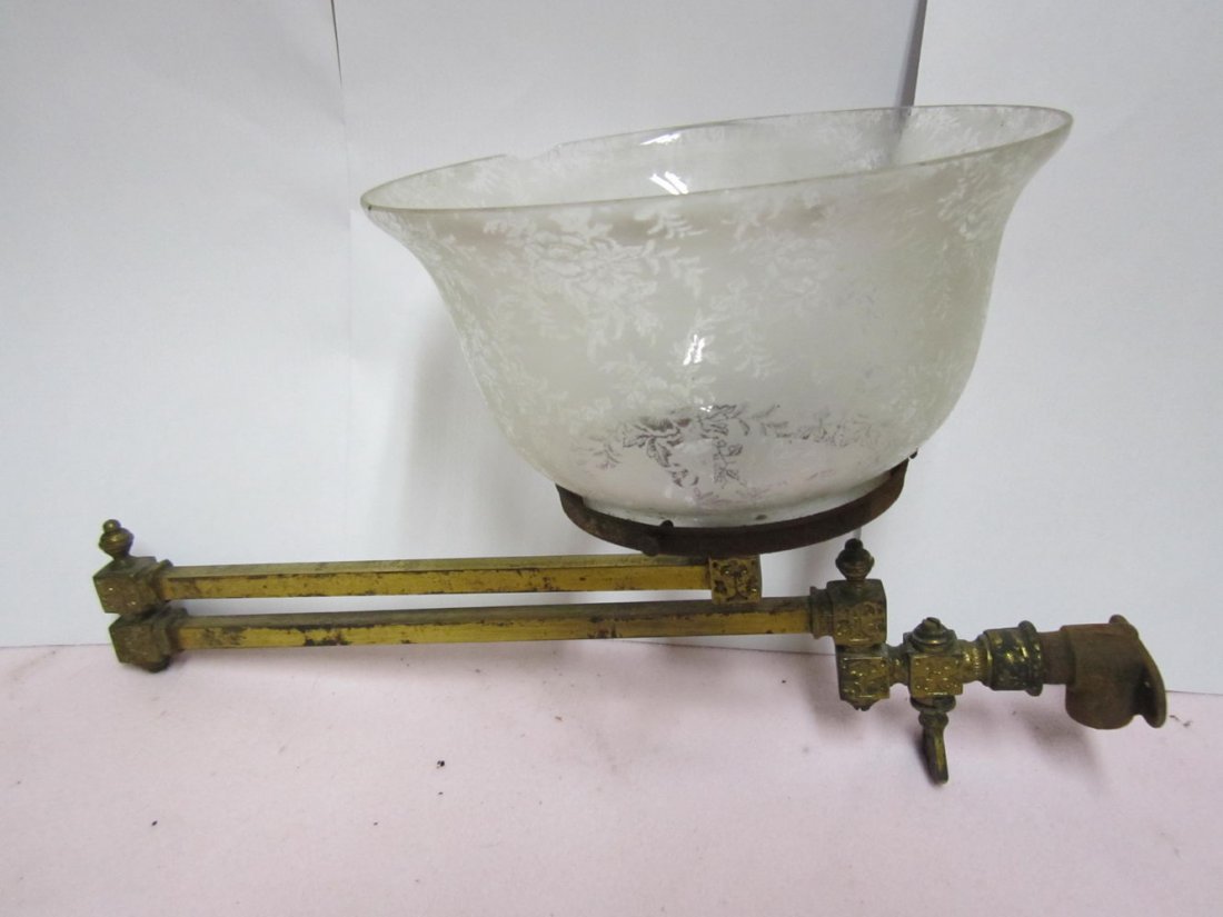 NICE SWINGARM BRASS GAS FIXTURE WITH ACID ETCHED 7.5": NICE SWINGARM BRASS GAS FIXTURE WITH ACID ETCHED 7.5" SHADE - ALL COMPLETE INCLUDES THE WALL MOUNT