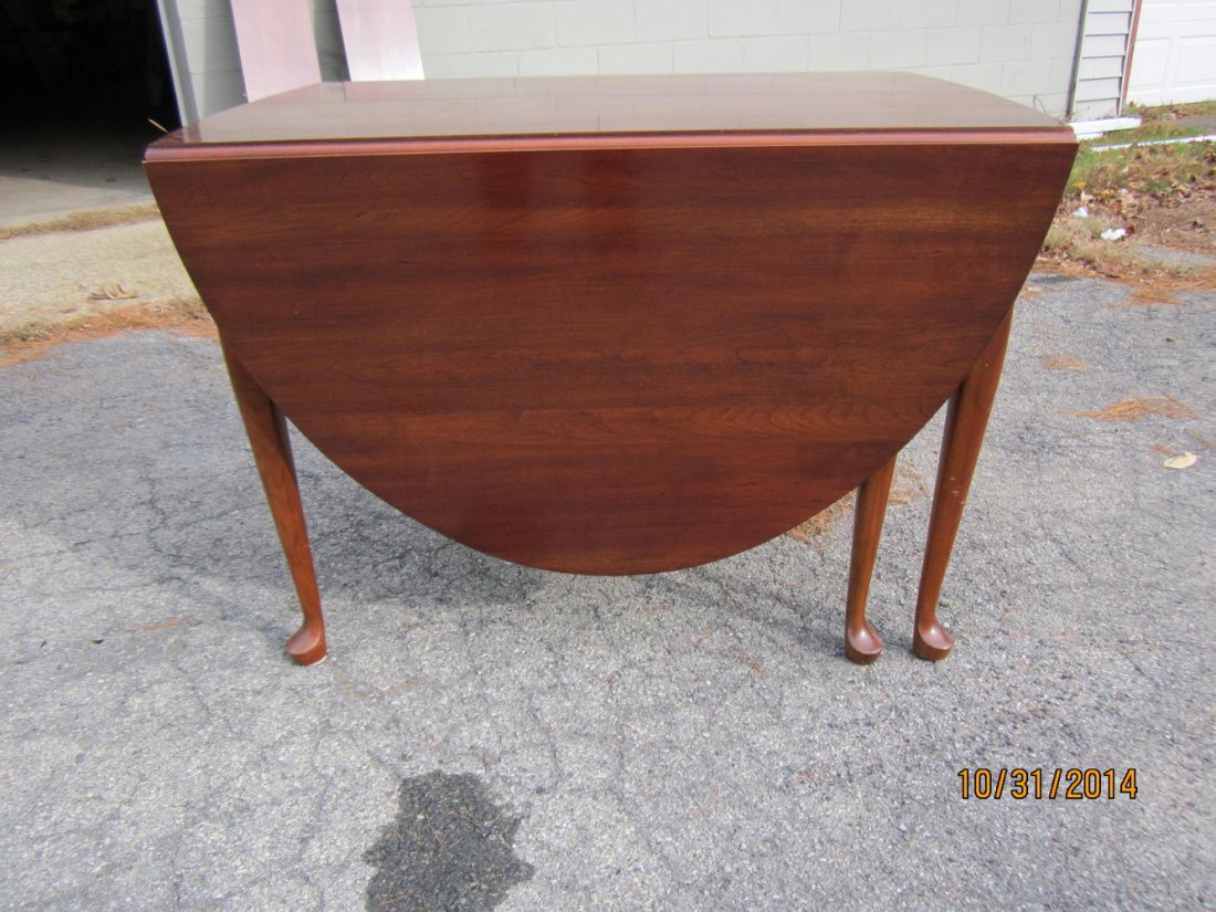 SOLID CHERRY GATE LEG QUEEN ANNE DROP LEAF TABLE WITH 2: SOLID CHERRY GATE LEG QUEEN ANNE DROP LEAF TABLE WITH 2 LEAVES MINT
