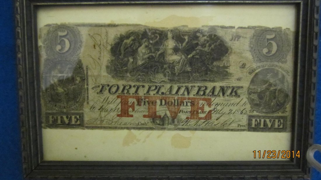 1862 FIVE DOLLAR BILL FORT PLAINE BANK - DURING THE: 1862 FIVE DOLLAR BILL FORT PLAINE BANK - DURING THE CIVIL WAR - THIS IS A REAL BILL PRESSED BETWEEN THE GLASS NOT GLUED OR TAPED