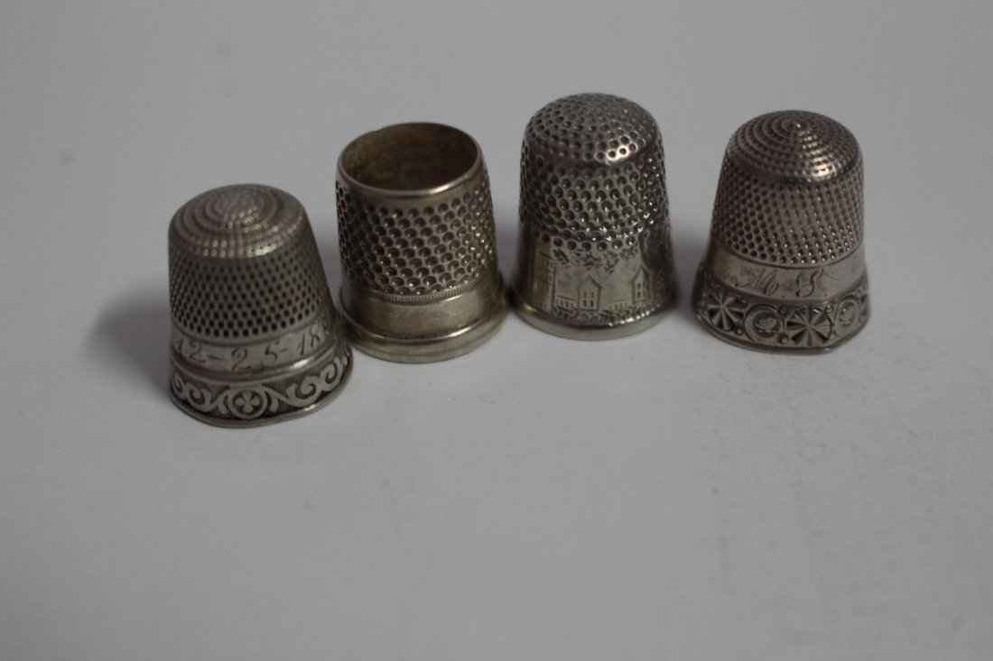 4 ANTIQUE STERLING SILVER THIMBLES: 4 ANTIQUE STERLING SILVER THIMBLES