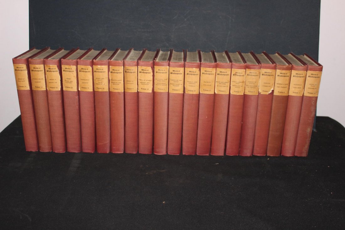 VERY NICE COMPLETE 20 VOLUME SET COMPLETE WORKS OF: VERY NICE COMPLETE 20 VOLUME SET COMPLETE WORKS OF WILLIAM SHAKESPEARE PUBLISHED BY HARPER BROTHERS GOOD CONDITION