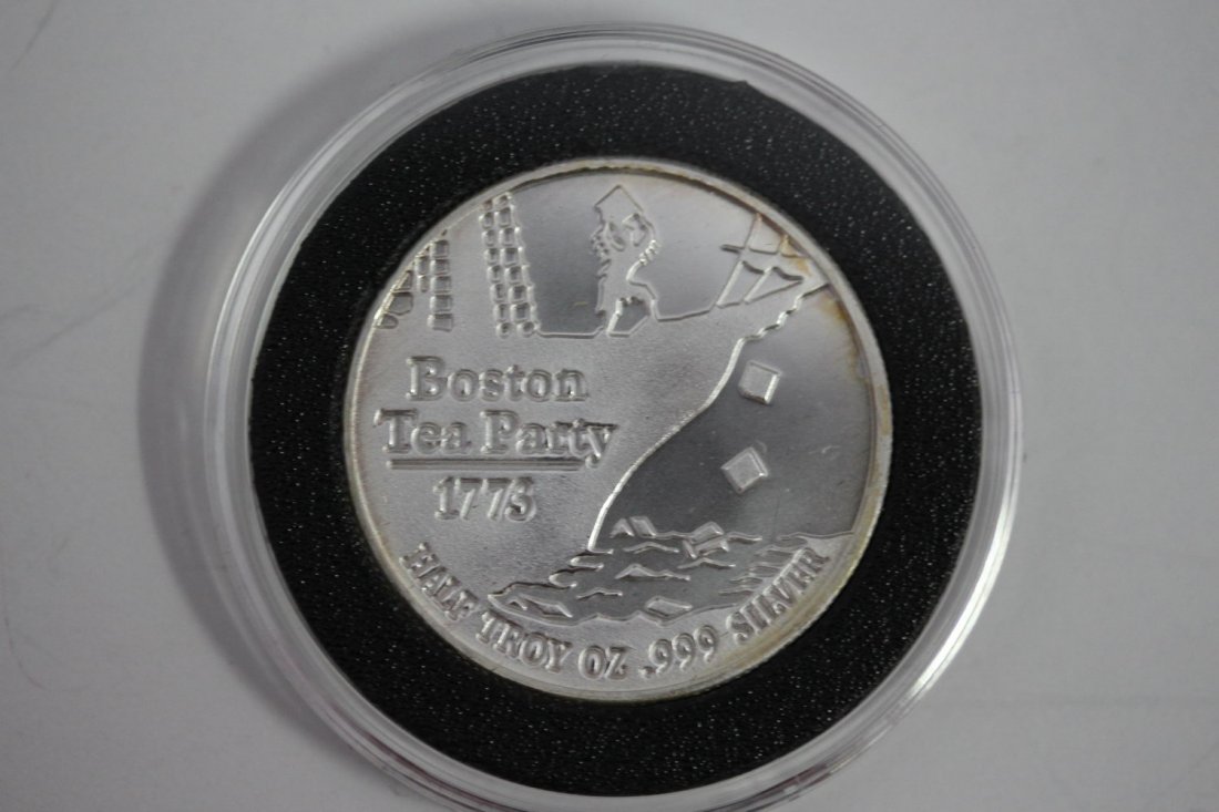 BOSTON TEA PARTY 1773 - HALF TROY OUNCE .999 SILVER -: BOSTON TEA PARTY 1773 - HALF TROY OUNCE .999 SILVER - OBVERSE DEPICTS INDIANS THROWING TEA OVERBOARD - REVERSE DEPICTS COILED RATTLESNAKE - READS"DON'T TREAD ON ME"
