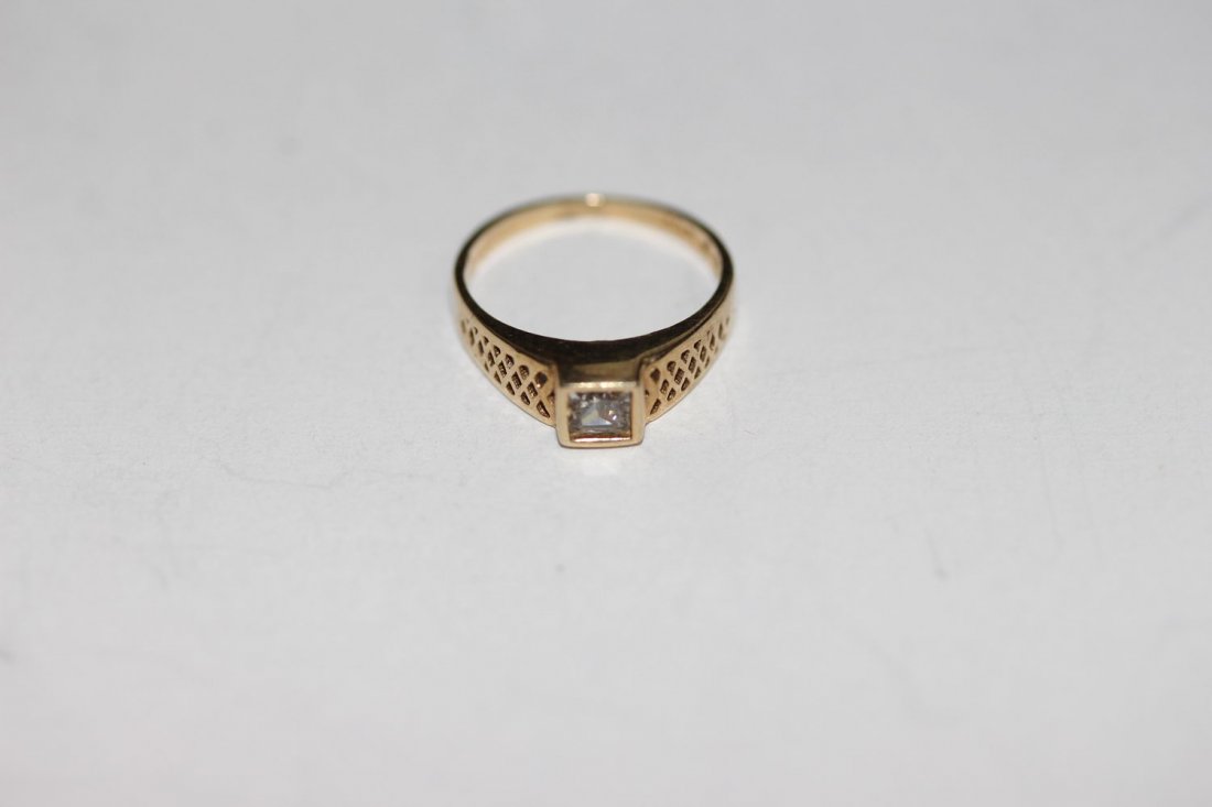 10K CHILD/BABY RING CUBIC ZIRCON SIZE 0.8: 10K CHILD/BABY RING CUBIC ZIRCON SIZE 0.8