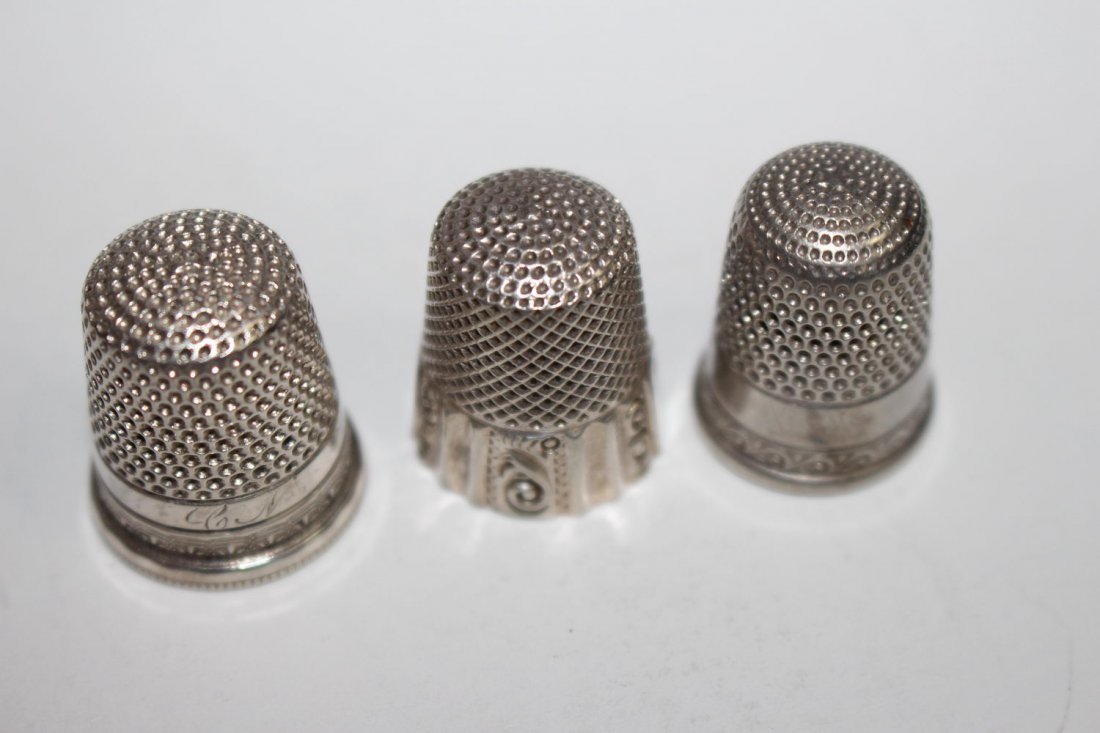 3 ANTIQUE STERLING SILVER THIMBLES: 3 ANTIQUE STERLING SILVER THIMBLES