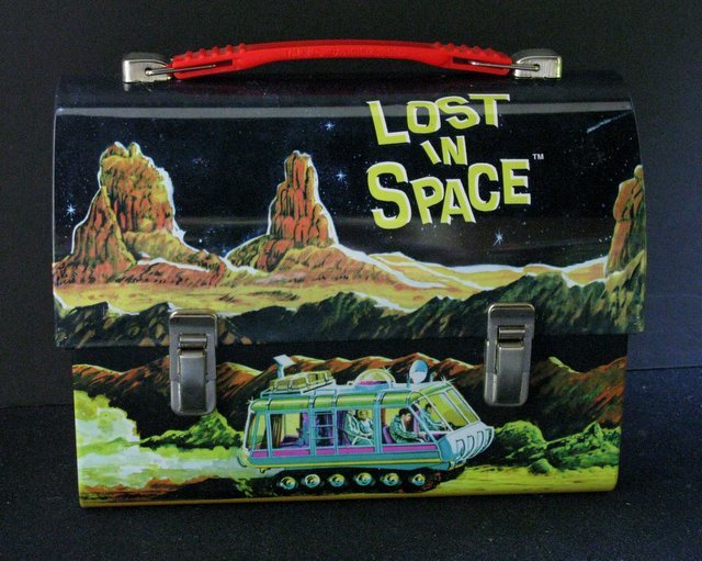 CLASSIC LOST IN SPACE LUNCH BOX Gee Whiz, 1998.: CLASSIC LOST IN SPACE LUNCH BOX Gee Whiz, 1998. Licensed reproduction of famous 1960's dome-top metal lunchbox. Mint and unused.