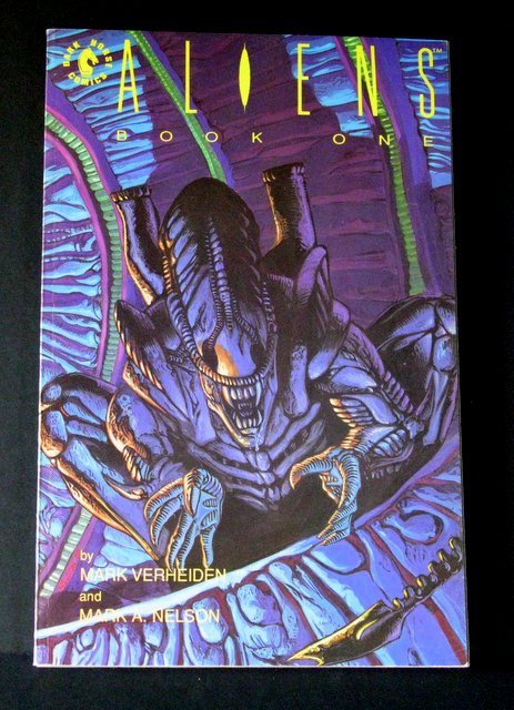 ALIENS BOOK ONE GRAPHIC NOVEL Dark Horse, 1990. Near: ALIENS BOOK ONE GRAPHIC NOVEL Dark Horse, 1990. Near Mint.
