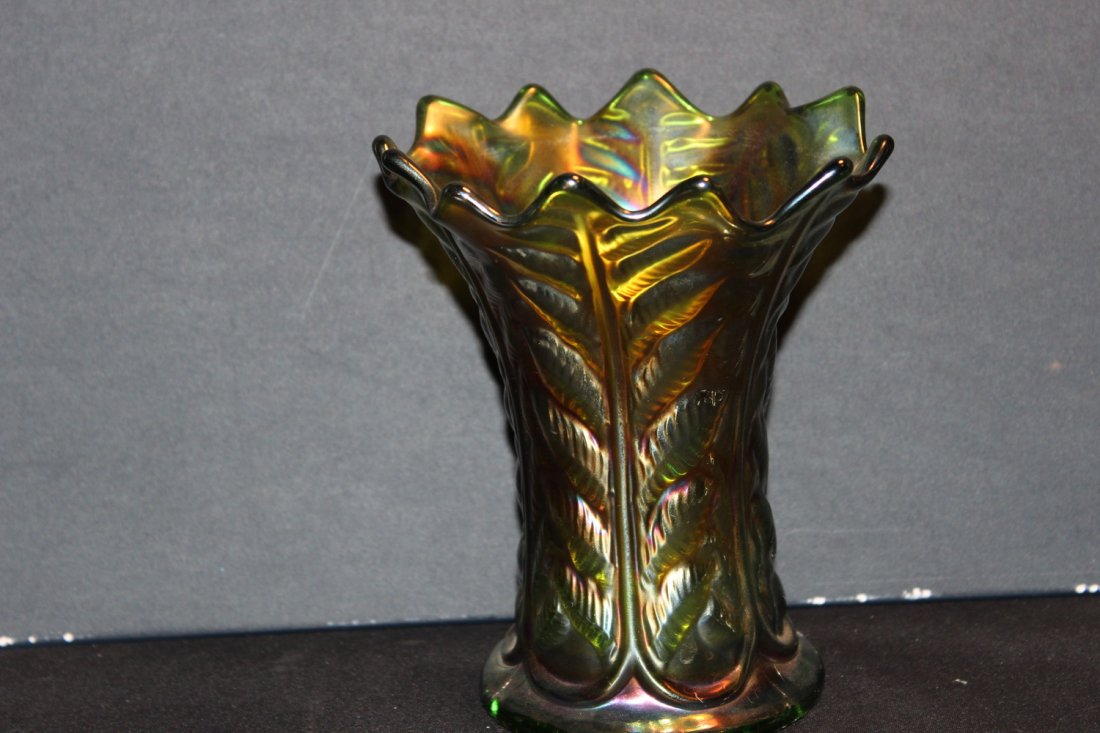 VERY NICE SIGNED NORTHWOOD VASE LEAF COLUMNS GREEN (1 of 5)