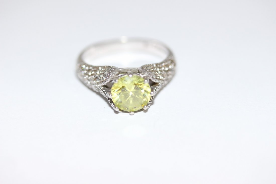 PERIDOT DIAMOND RING FEAT. RD. SOLITAIRE PERIDOT (1 of 3)