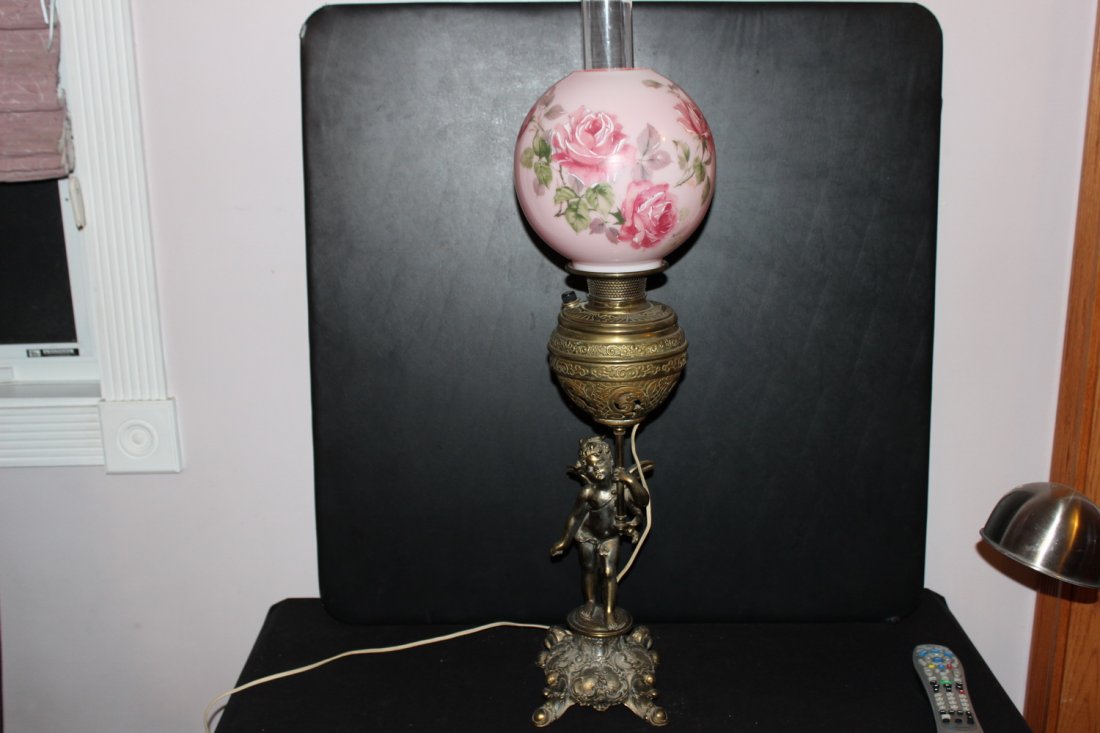 SUPER FIGURAL BANQUET LAMP WITH FLORAL HAND PAINTED (1 of 6)