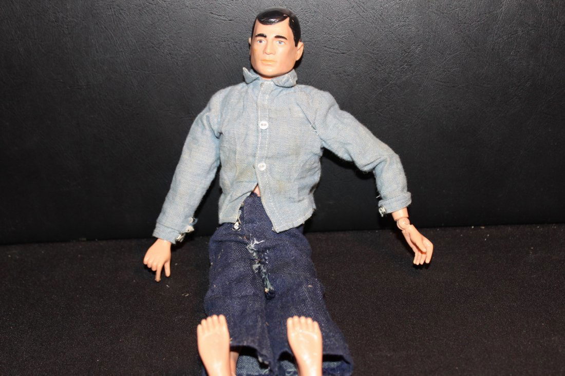 LIKE NEW 1964 G.I. JOE BY HASBRO - MADE IN U.S.A. - (1 of 8)