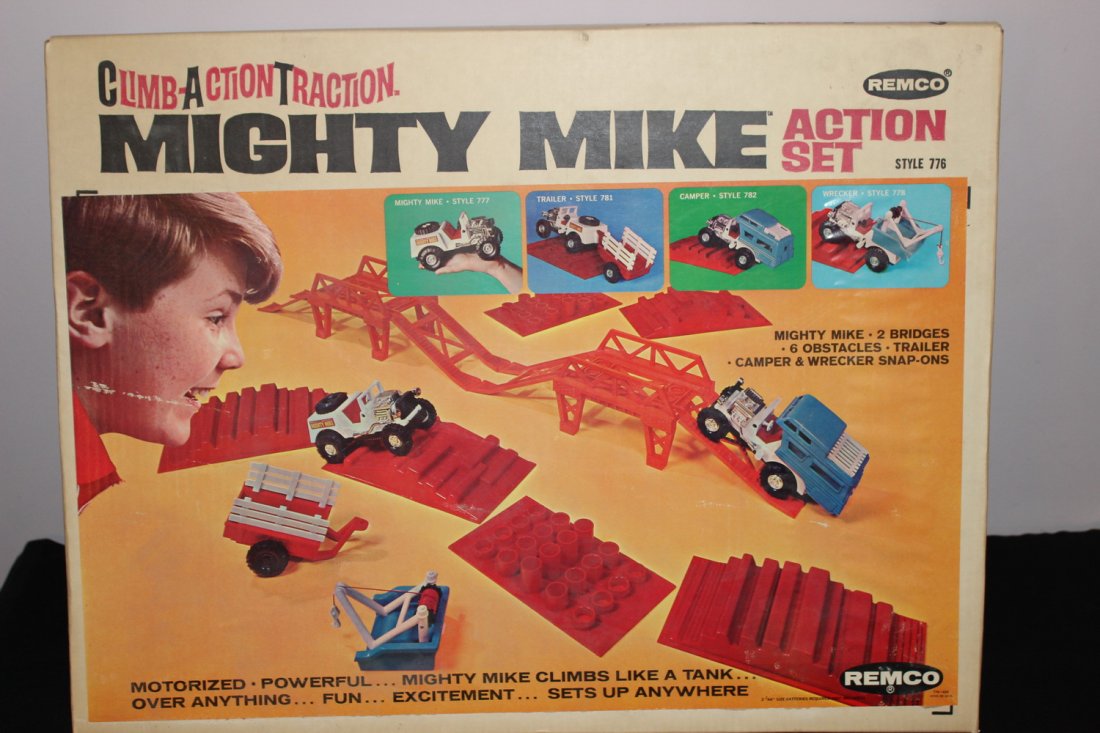 SUPER RENCO 1967 MIGHTY MIKE ACTION SET - COMPLETE IN (1 of 3)