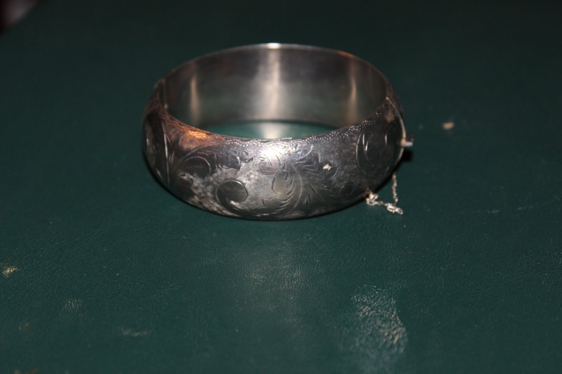 VERY NICE BANGLE STERLING BRACLET W/ ETCHED CARVINGS - (1 of 3)