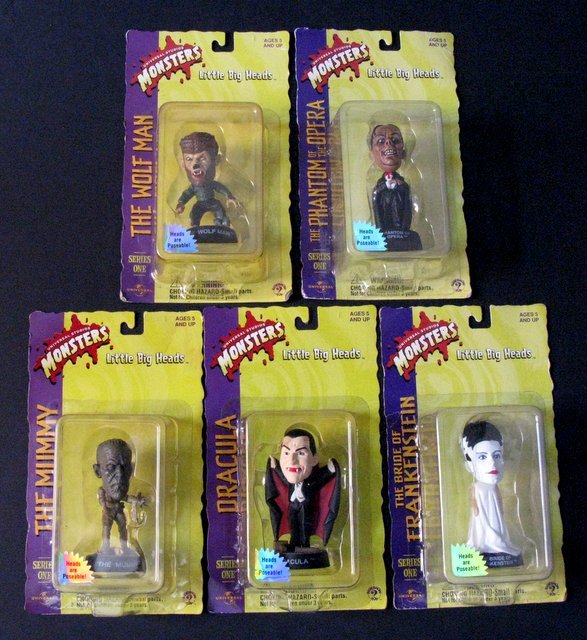CLASSIC MONSTERS - LITTLE BIG HEADS, SERIES ONE - LOT (1 of 3)