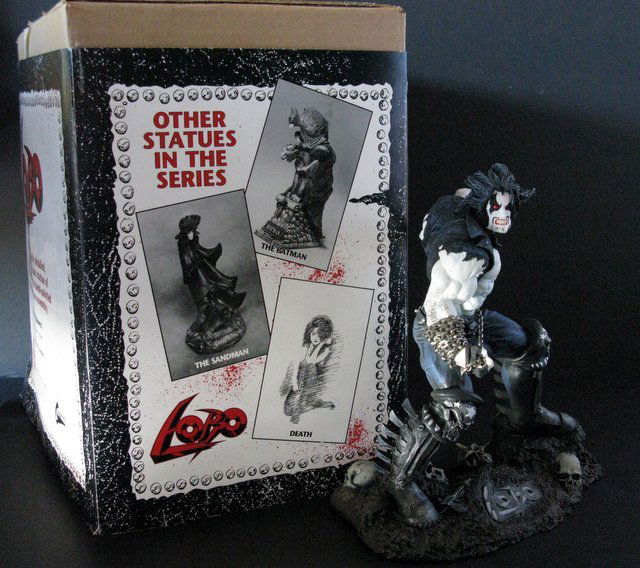 DC COMICS - LOBO - DELUXE PAINTED STATUE WITH BOX - (1 of 5)