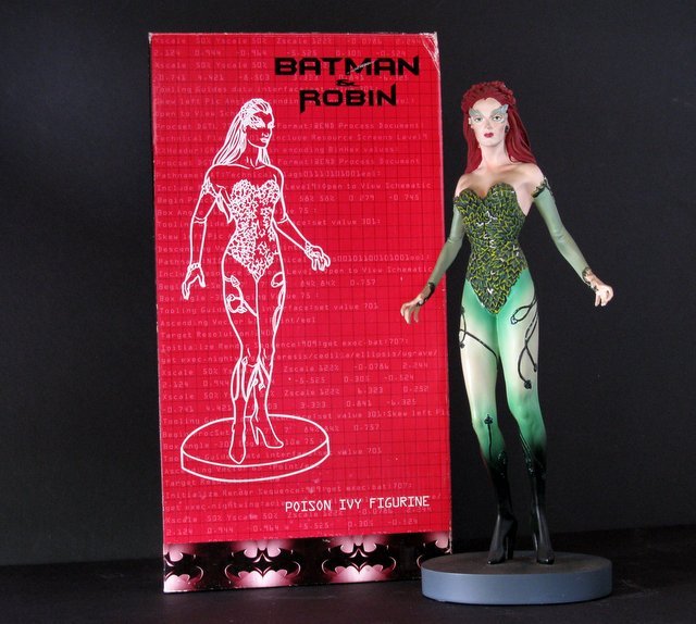 BATMAN AND ROBIN (MOVIE) - POISON IVY PAINTED STATUE (1 of 5)