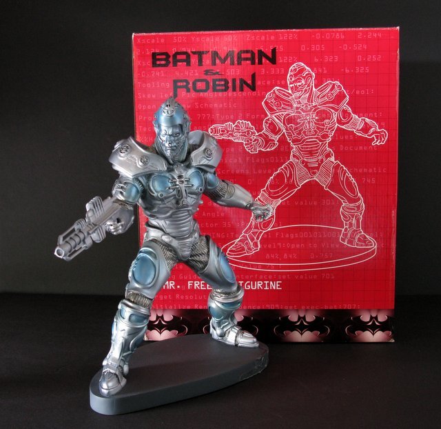 BATMAN AND ROBIN (MOVIE) - MR. FREEZE PAINTED STATUE (1 of 5)
