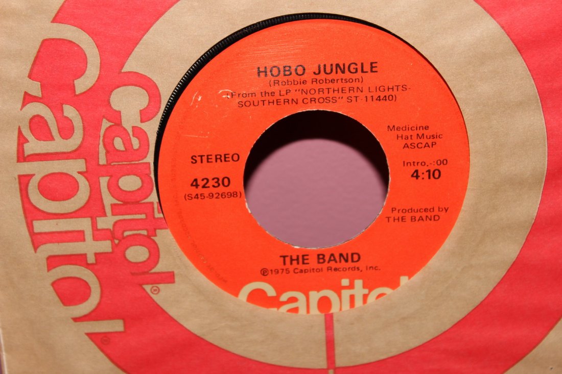 THE BAND – HOBO JUNGLE 1975 4230 CAPITAL RECORDS: THE BAND – HOBO JUNGLE 1975 4230 CAPITAL RECORDS