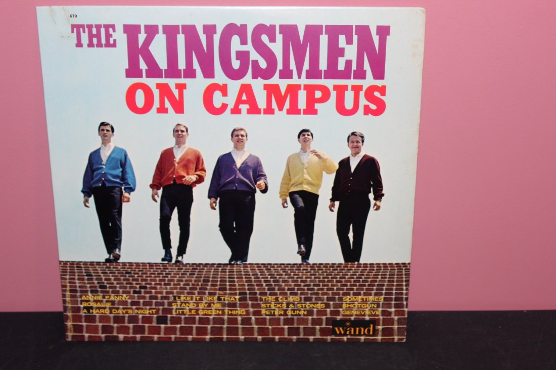 KINGSMEN ON CAMPUS - WAND RECORDS - FEW BLEMISHES -: KINGSMEN ON CAMPUS - WAND RECORDS - FEW BLEMISHES - VERY PLAYABLE