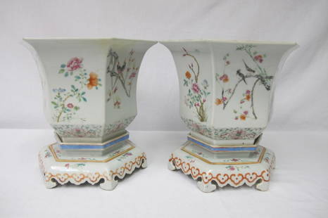 Pair Chinese Porcelain Planters, 8 3/4" tall on Base: Pair Chinese Porcelain Planters, 8 3/4" tall on Base