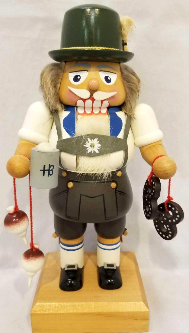 KWO German Nutcracker 'Baker', Handmade in Germany, (1 of 4)