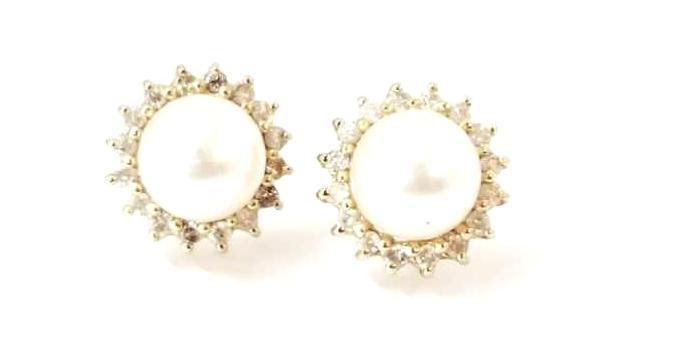 Pair 14k Gold Pearl & Diamond Earrings: Pair 14k Yellow Gold Pearl & Diamond Earrings Pearls Measure Approx 7.2mm