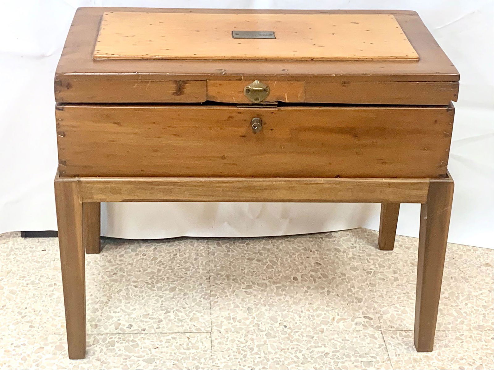 Antique Primitive Trunk Table: Antique Primitive Trunk Table. Measuring 20" in Height, 24" in Width and 12" in Depth. In Good Condition. 