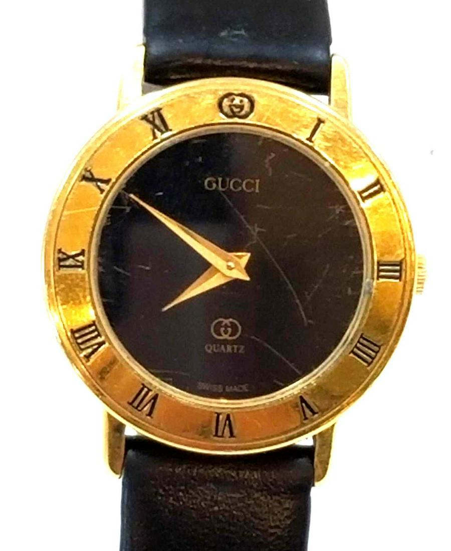 Vintage Ladies Gucci Watch: Vintage Ladies Gucci Watch Swiss Made, 144-307 Black Leather Strap