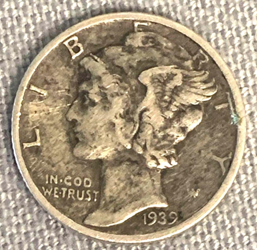 One 1939 Mercury Silver Dime Philadelphia Mint (1 of 2)