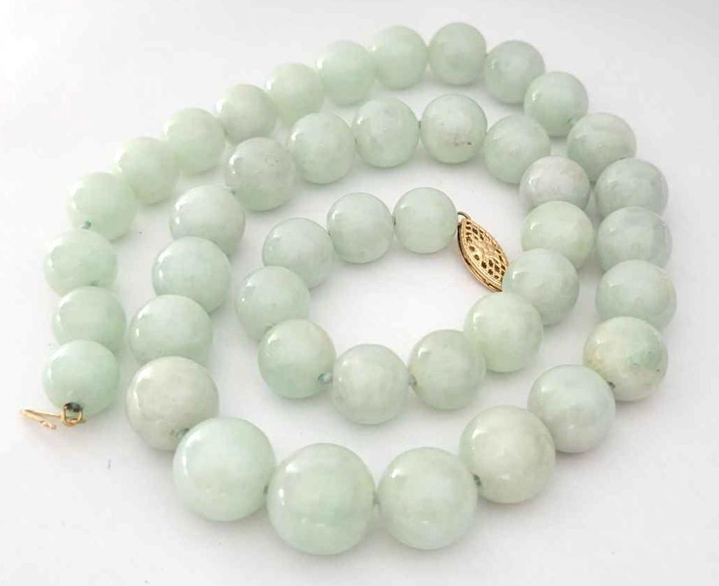 Vintage Asian 14k Yellow Gold Jadeite Bead Necklace: Vintage Asian 14k Yellow Gold Jadeite Bead Necklace, Beads Measure mm, 18"