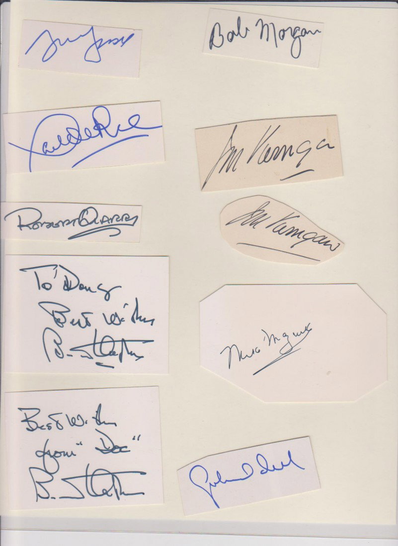 Miscellaneous lot of 10 Unidentified Clip Signatur: Miscellaneous lot of 10 Unidentified Clip Signatures of Hollywood Actors & Actresses