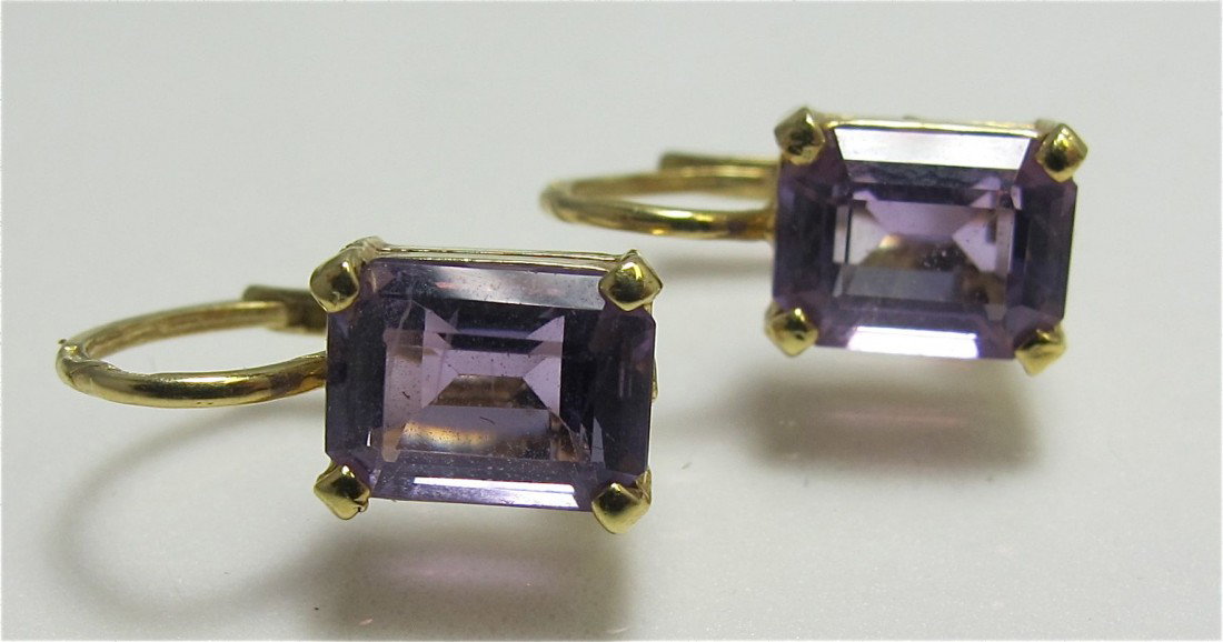 18K Yellow Gold Amethyst Earrings: 18K Yellow Gold Amethyst Earrings