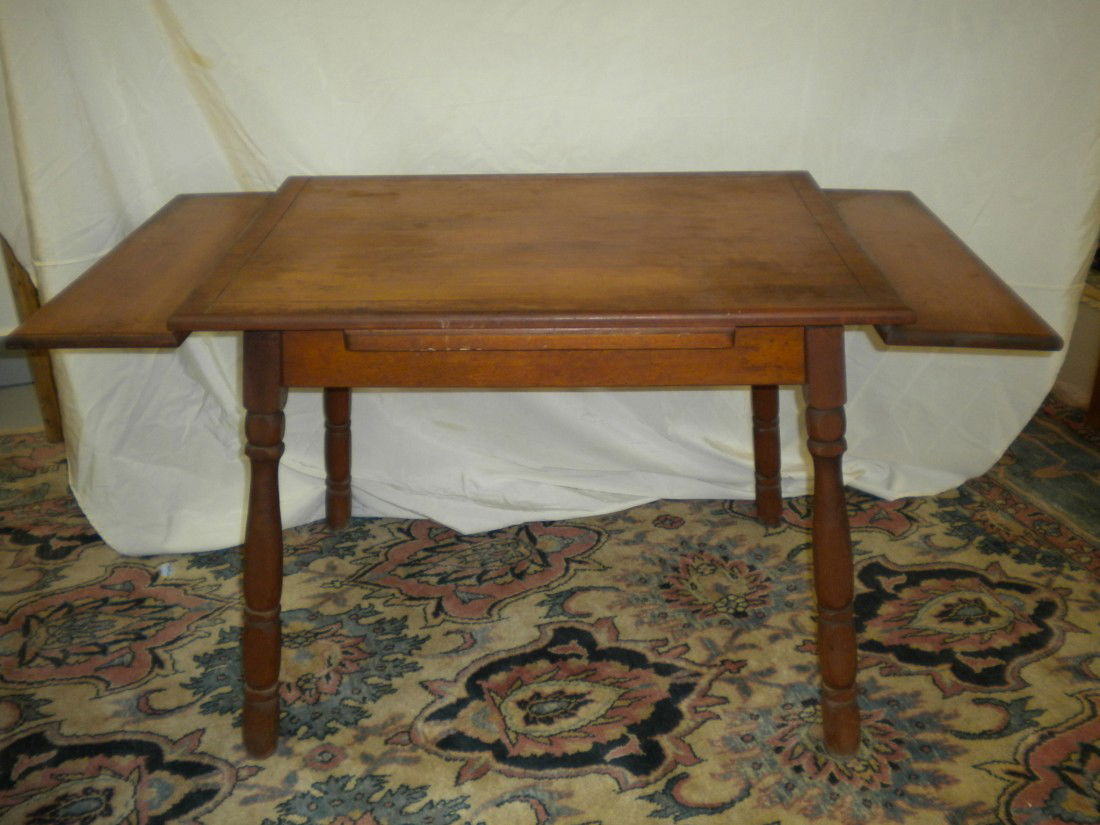 194 Extension Table With Pull Out Leaves At Either End