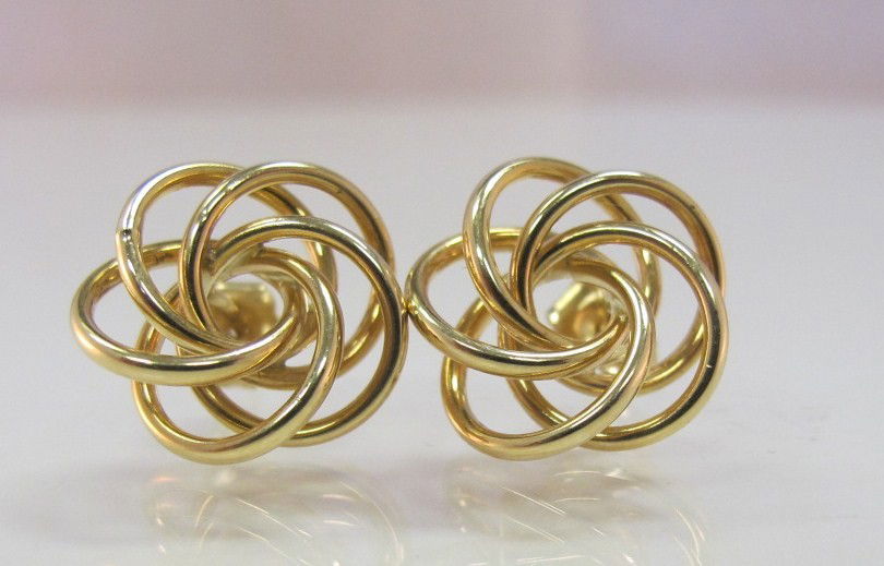 14K Yellow Gold Love Knot Earrings: 14K Yellow Gold Love Knot Earrings