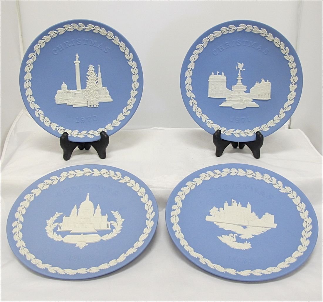 Wedgwood Blue Jasperware Christmas Plates: 1970 Tra: Wedgwood Blue Jasperware Christmas Plates: 1970 Trafalgar Square, 1971 Piccadilly Circus, 1972 St. Paul's Cathedral, 1973 Tower of London