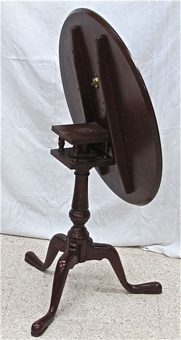 Federal Tilt Top Tea Table: Federal Tilt Top Tea Table
