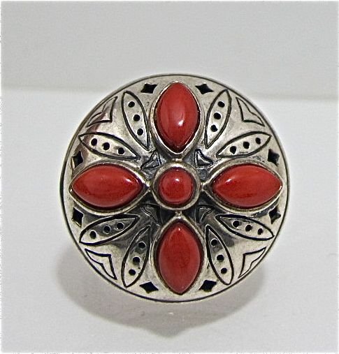Sterling Silver & Coral Ring: Sterling Silver & Coral Ring