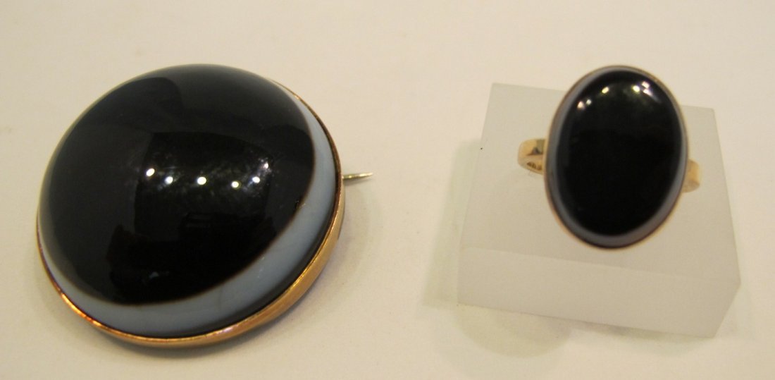 14K Yellow Gold Agate Pin & Ring Set: 14K Yellow Gold Agate Pin & Ring Set