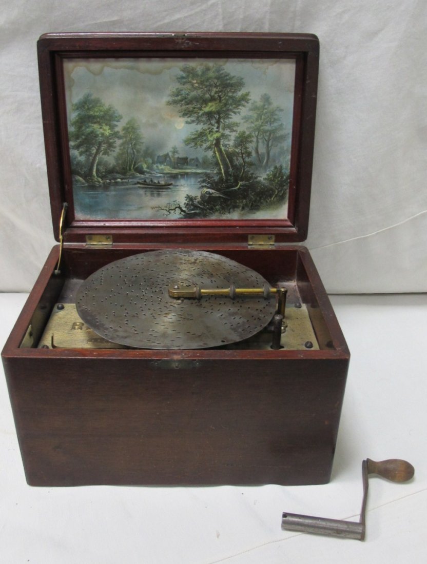 Regina Music Box and Disc: Regina Music Box and Disc