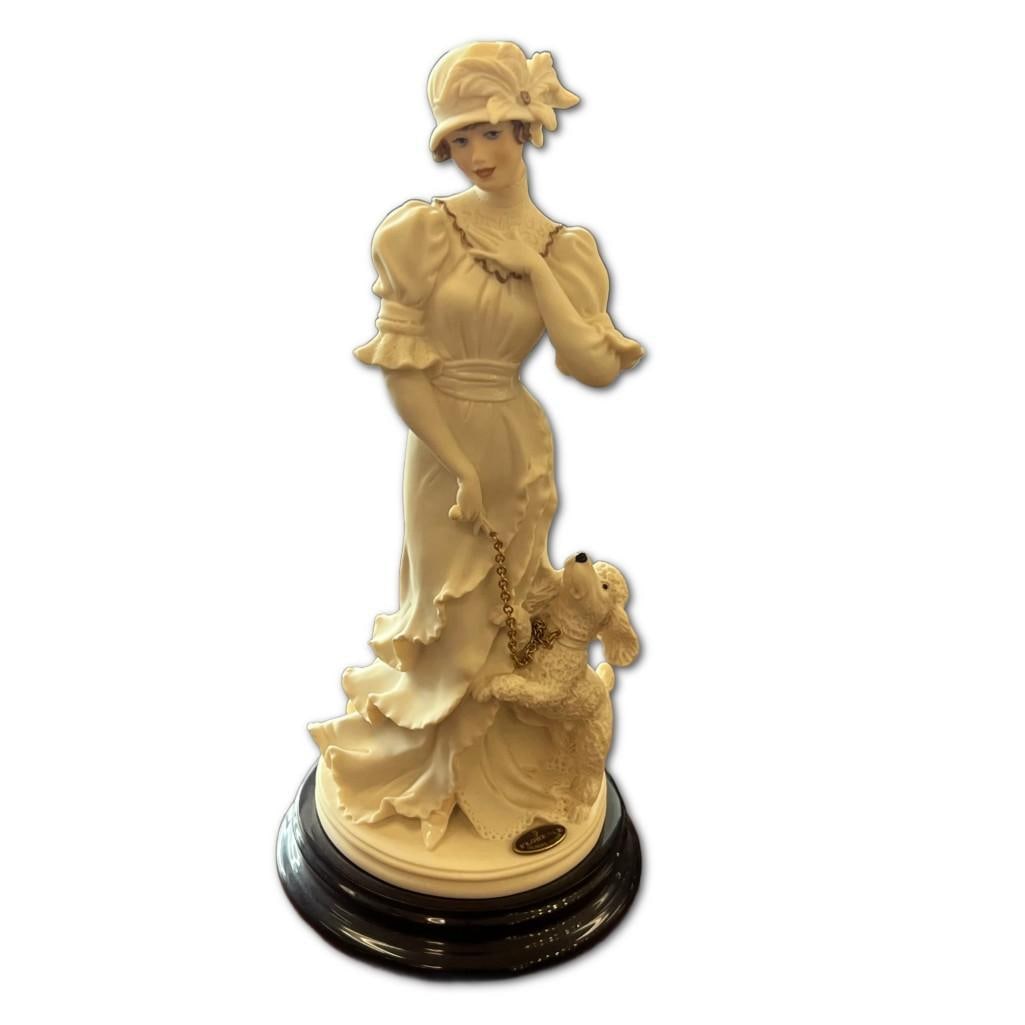 1994 Giuseppe Armani Capodimonte Porcelain Figurine “Dear Friends” 10” Italy: 1994 Giuseppe Armani Capodimonte Porcelain Figurine “Dear Friends” 10” Italy