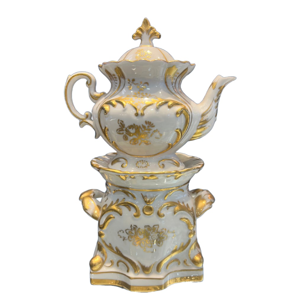 Limoges Porcelain Tisanière Louis XV Style: Limoges Porcelain Tisanière Louis XV Style. This lot includes one tisanière (tea infuser) in good condition, with all original pieces and minor wear to paint. This tisanière measures