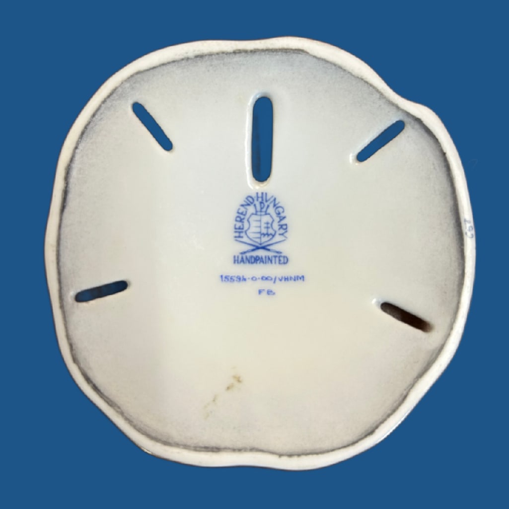 Herend Fishnet Pattern Sand Dollar Figurine - 3