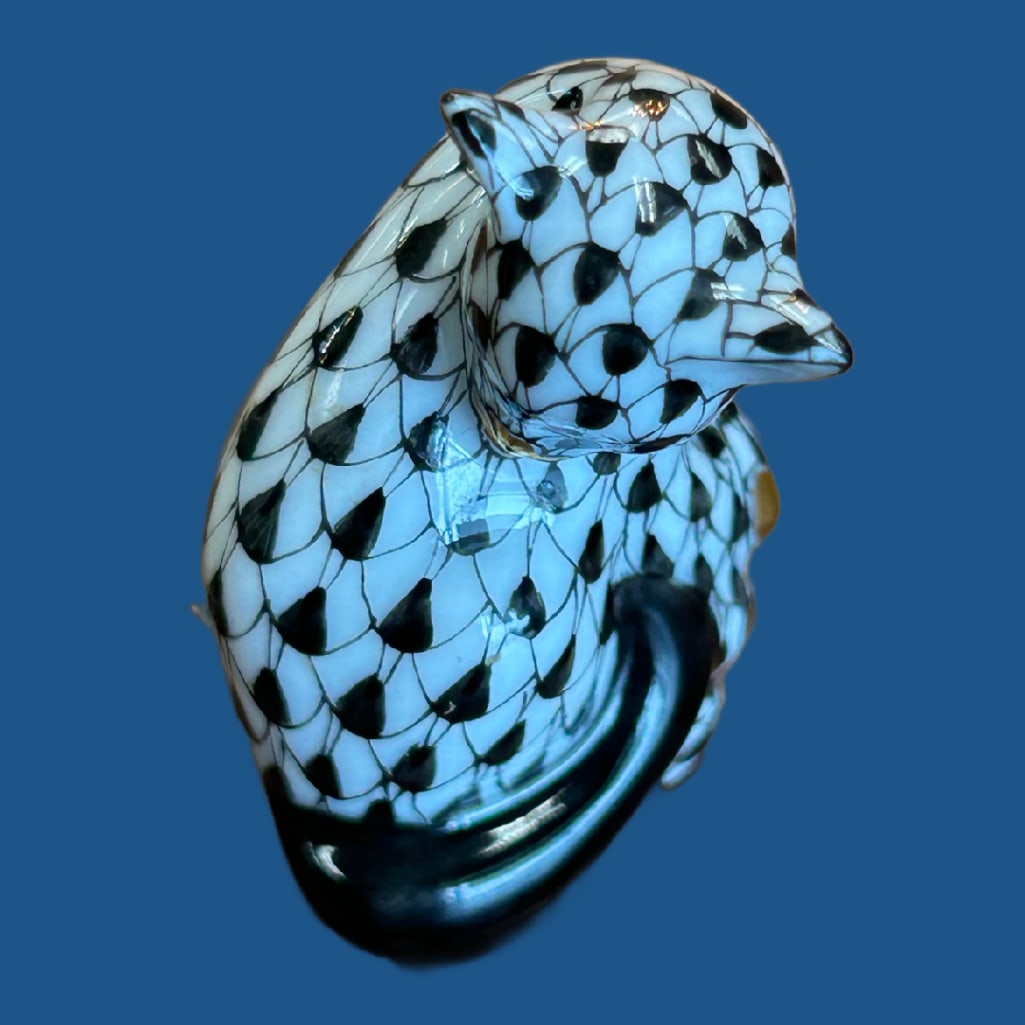 Herend Fishnet Pattern Miniature Cat - 5