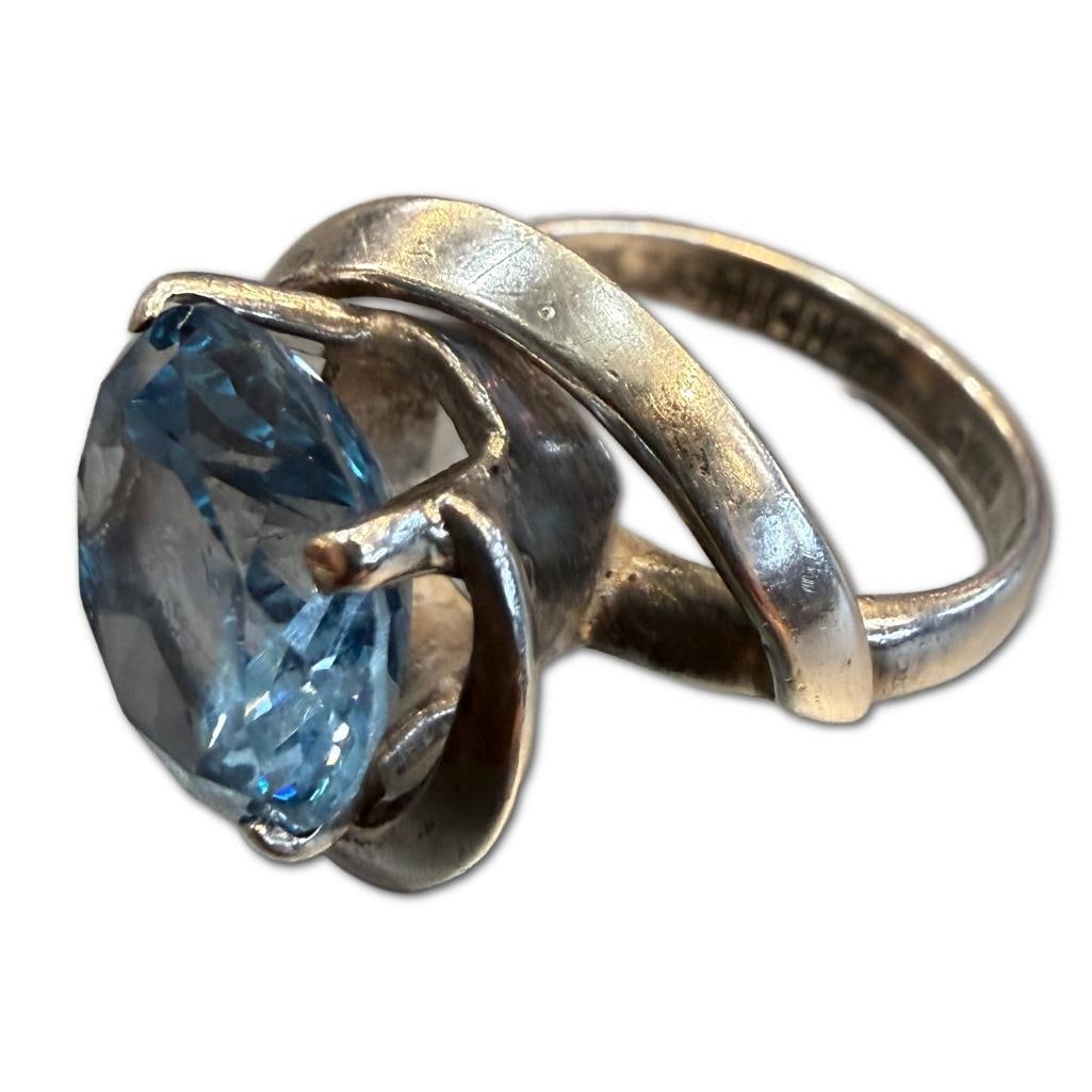 Sterling Silver Blue Topaz Ring (1 of 2)
