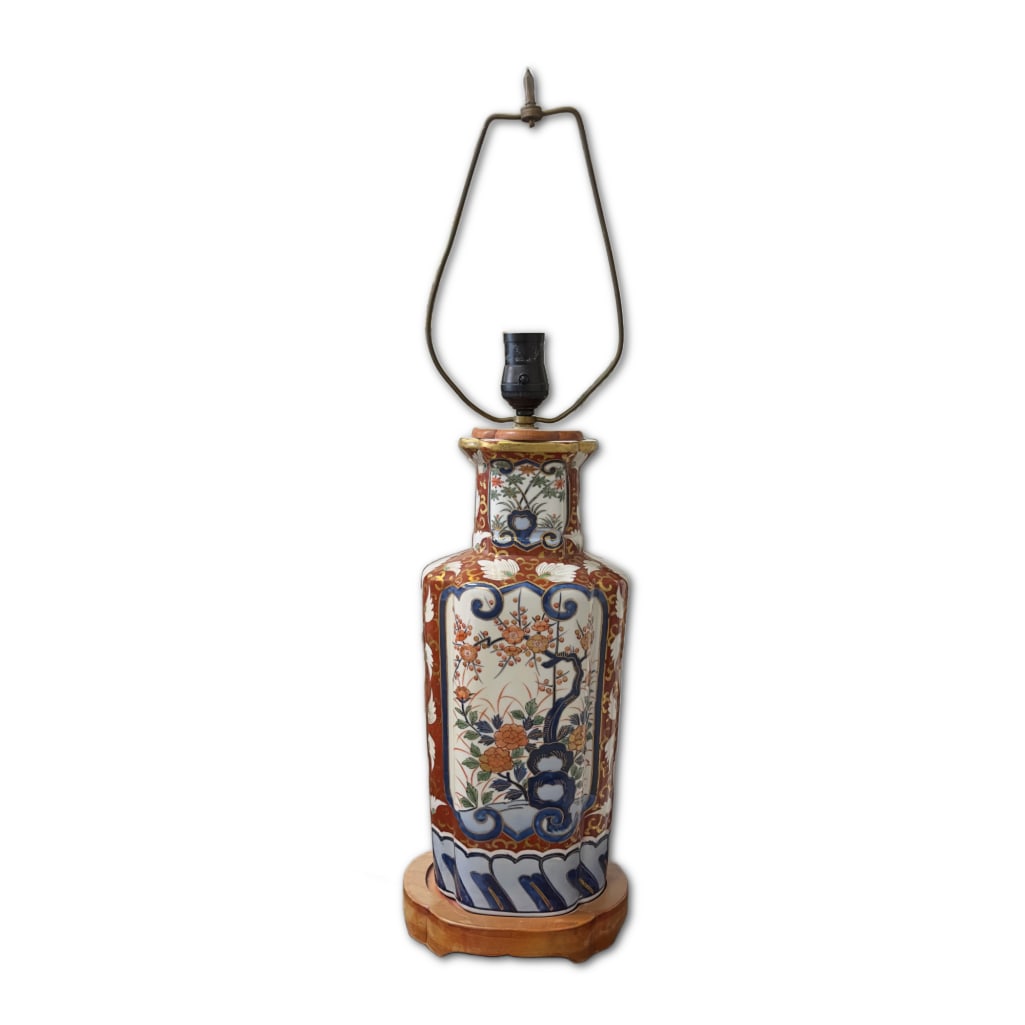 Vintage Imari Porcelain Vase Lamp: This Lot Includes One (1) Vintage Imari Porcelain Vase Lamp. The Vase Lamp is Decorated in a Traditional Imari Color Palette of Cobalt Blue, Tomato Iron-Red, Soft Green, and Luxurious Hand-Gilded