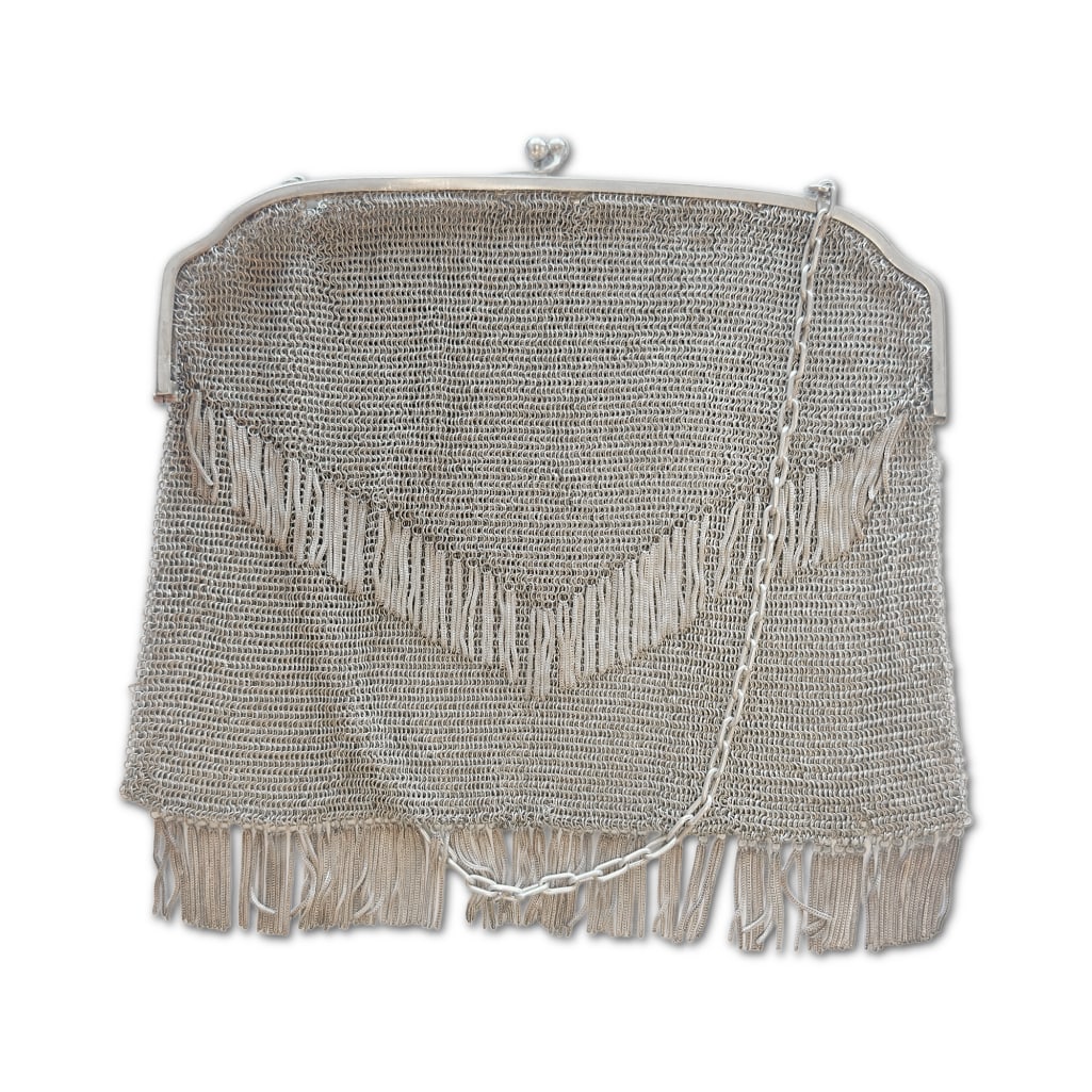 European Antique Art Deco Marked 800 Coin Silver Mesh Purse: European Antique Art Deco Marked 800 Coin Silver Mesh Flapper Purse Circa 1910. Approximately 13 Troy Ounces in Coin Silver. Provenance of Estate: The estate comes from a storied 19th century Austro-H