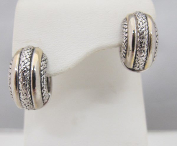 Pair of Sterling Silver Huggie Hoop Earrings: Pair of Sterling Silver Huggie Hoop Earrings